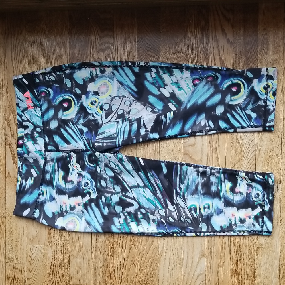(S) FILA Running Activewear Athletic Sporty Gym Performance Wear Outdoor Yoga